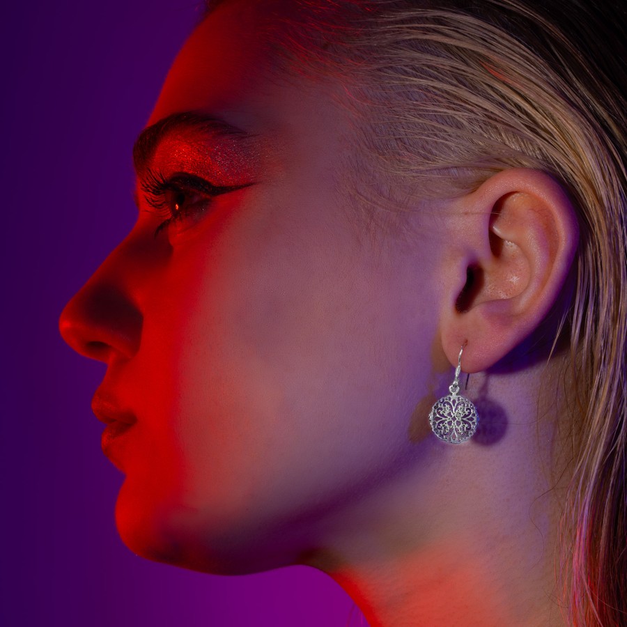 Lace earrings-Boucles d'oreilles pendantes-Enomis